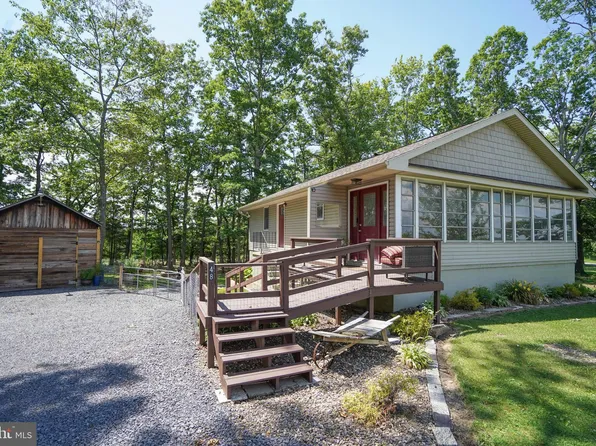 48 Spring Ln, Oakland, MD 21550