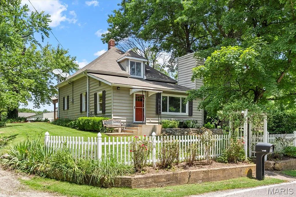 18123 Melrose Rd photo 1
