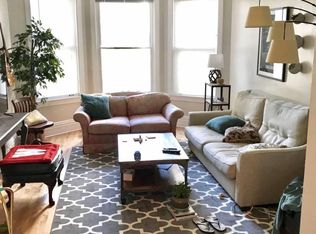 3255 N Racine Ave #TOP, Chicago, IL 60657