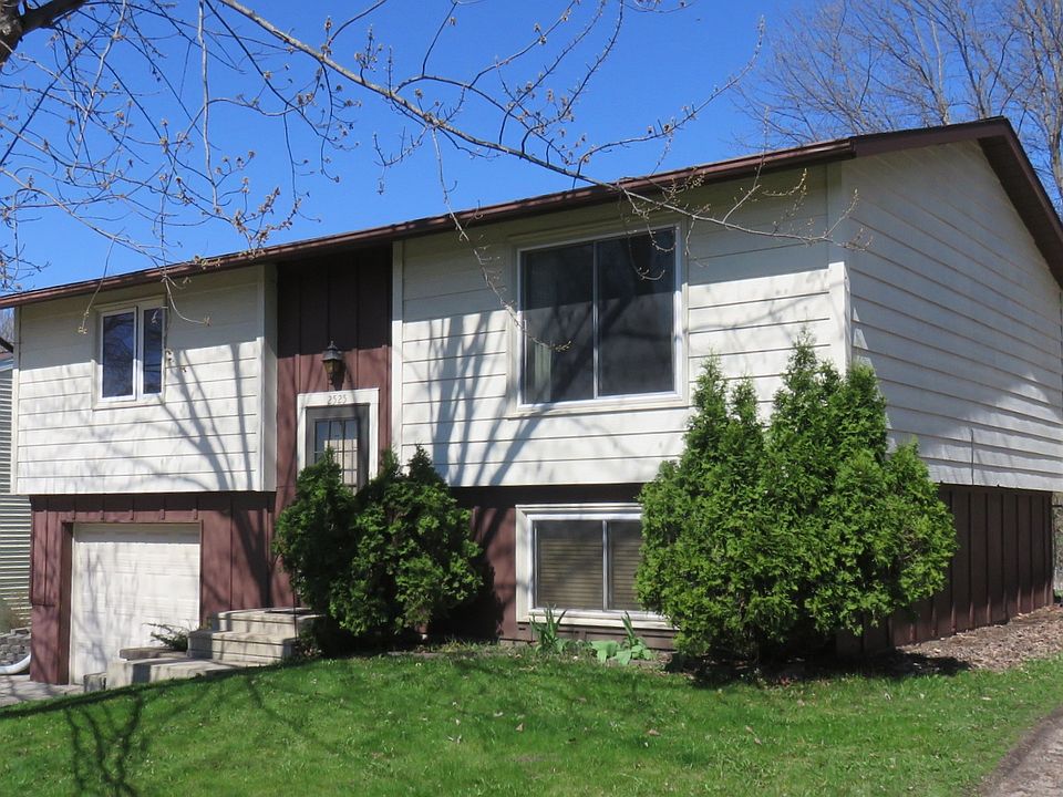 2525 Carla Lane NW