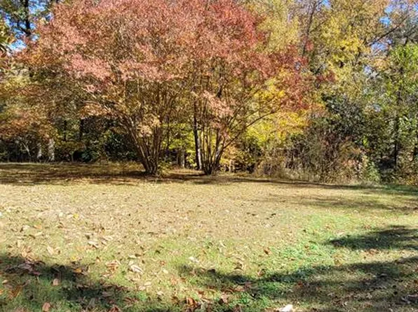 Gilliam Dr #96, Farmville, VA 23901