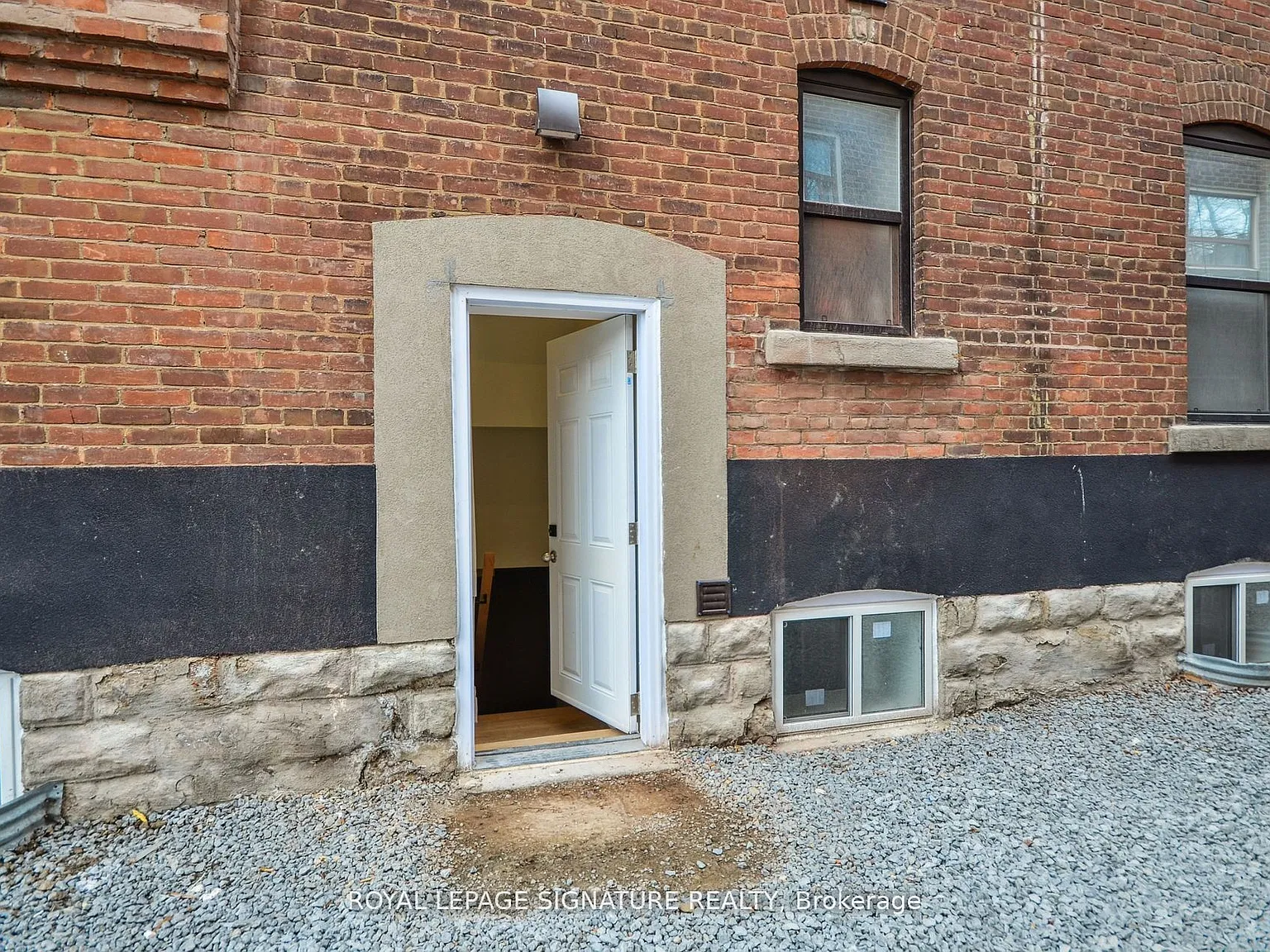 2 bed, $2,100 — Photo 2