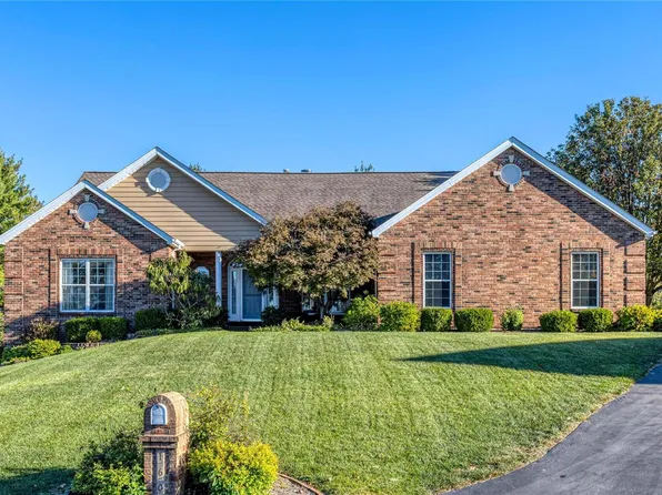 160 Grange Hill Ln, Weldon Spring, MO 63304