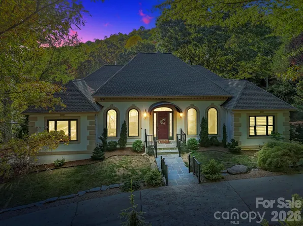 31 S Ridge Dr, Hendersonville, NC 28739