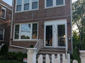 1395 Kearney Ave