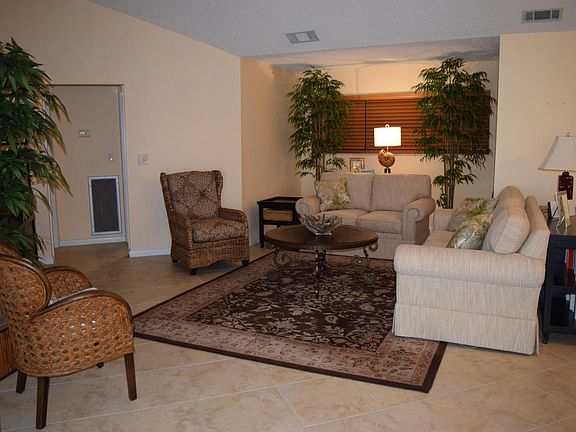 5th image of 1127 E Seminole Ave APT 22A