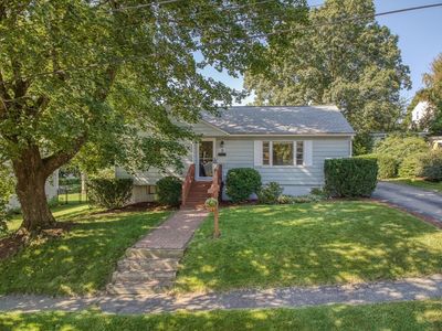 8 Upland Ave, Shrewsbury, MA, 01545