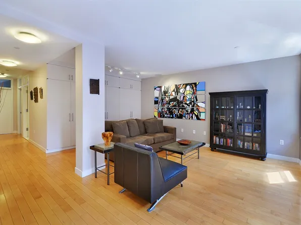 176 Mulberry image 1 of 8