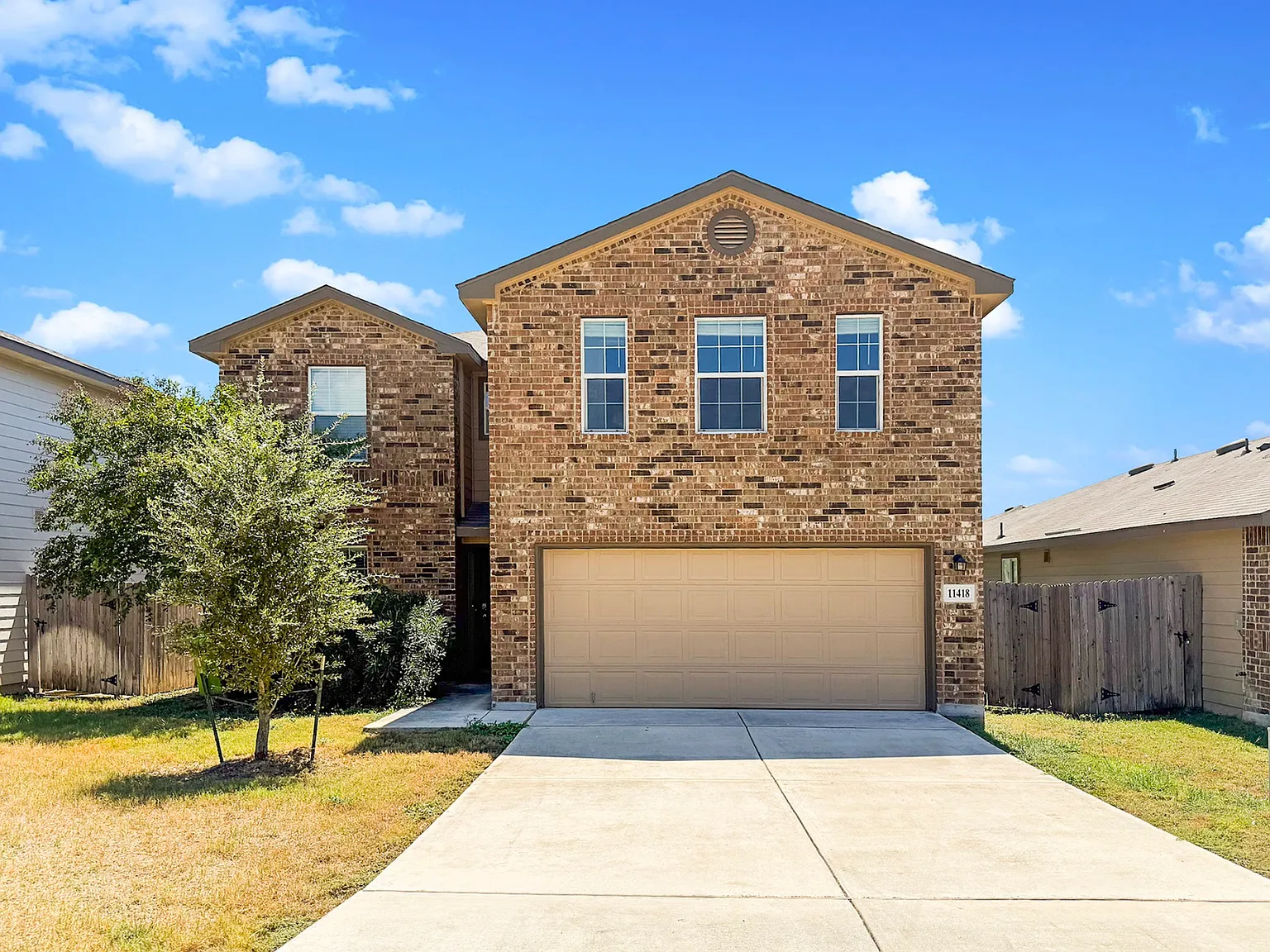 5 bed, 3.5 bath, 2649 sqft, $2,050 — Photo 2