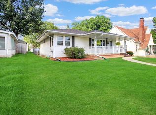 1240 W American St, Freeport, IL 61032