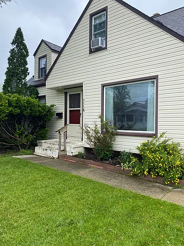 955 Mann Ave #1 Photo 1