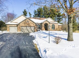 3704 Magnolia Dr, Spring Grove, IL 60081