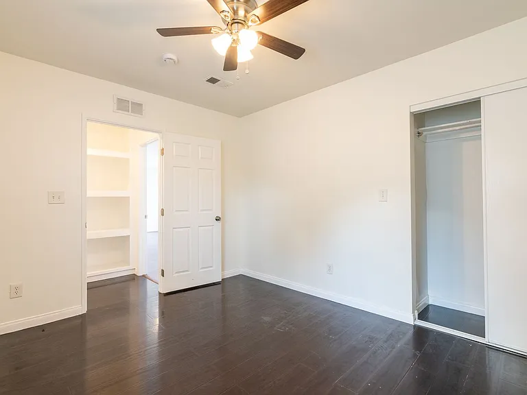 2540 Hudspeth St — Photo 10