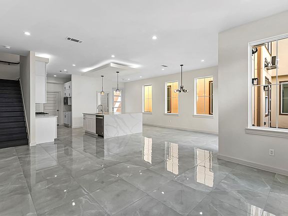 2nd image of 2932 El Fenice Ln