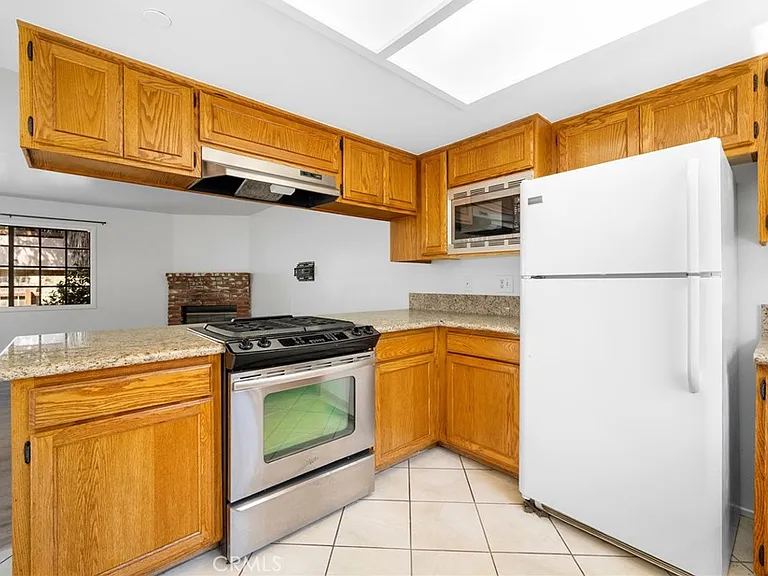 2747 Hermosa Ave #6 — Photo 13