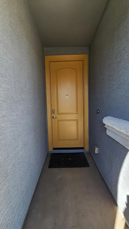 3 bed, 2.0 bath, 1593 sqft, $1,800 — Photo 3