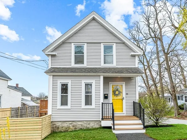 35 Roper St, Lowell, MA 01852