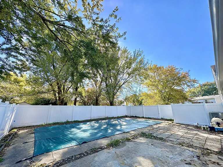 675 Woodgate Rd — Photo 17