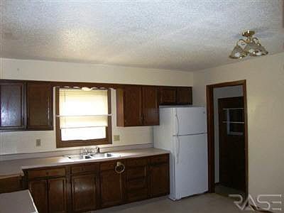 3rd image of 204-206 N Evergreen Dr