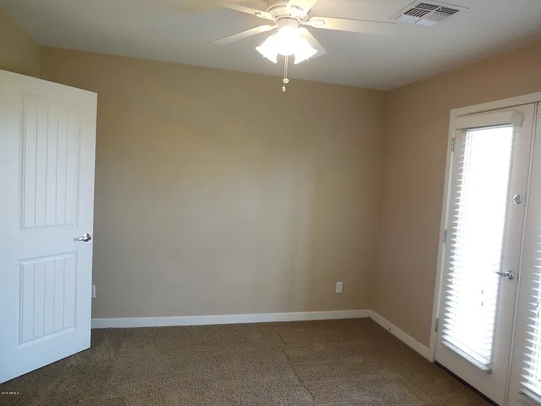 1131 E Cedar St — Photo 16