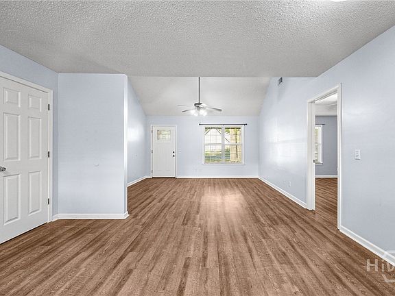 4th image of 108 Crossing Circle