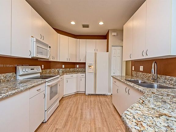 5th image of 899 Phoenix Way Unit 899