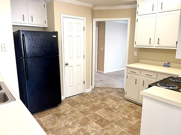 4th image of 2124 Hickory Bnd SE #A