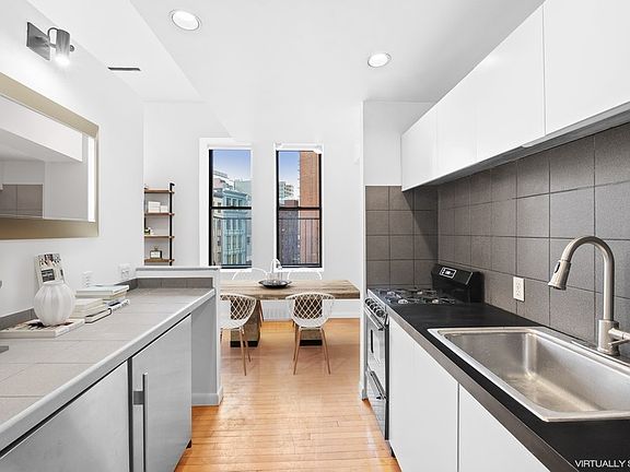 3rd image of 67 Hudson St APT 4C