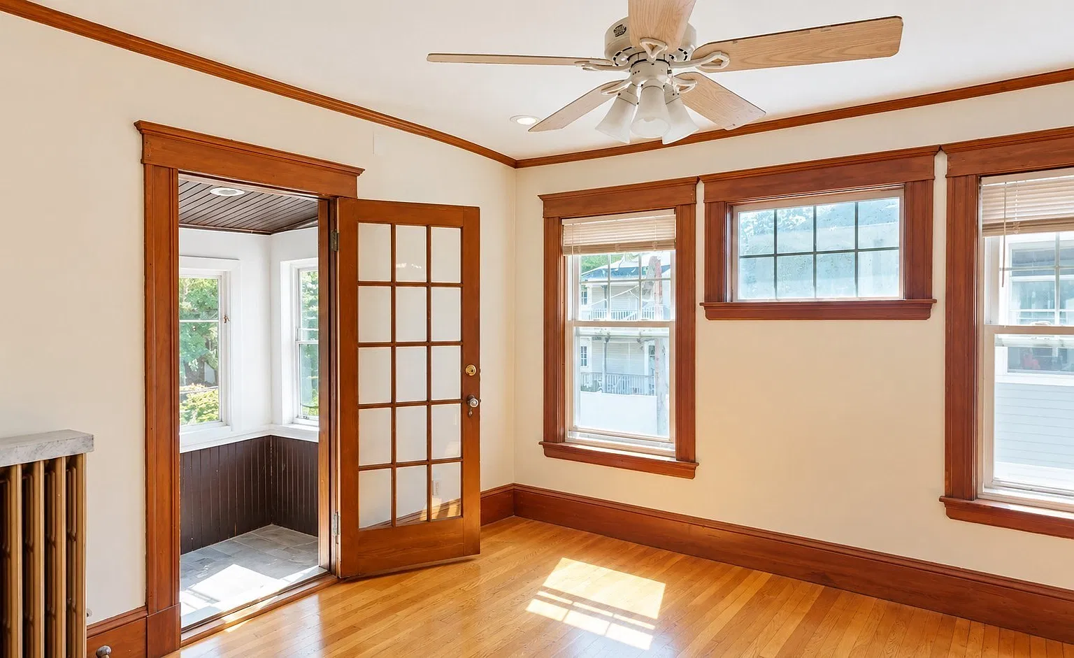 3 bed, $1,100 — Photo 4