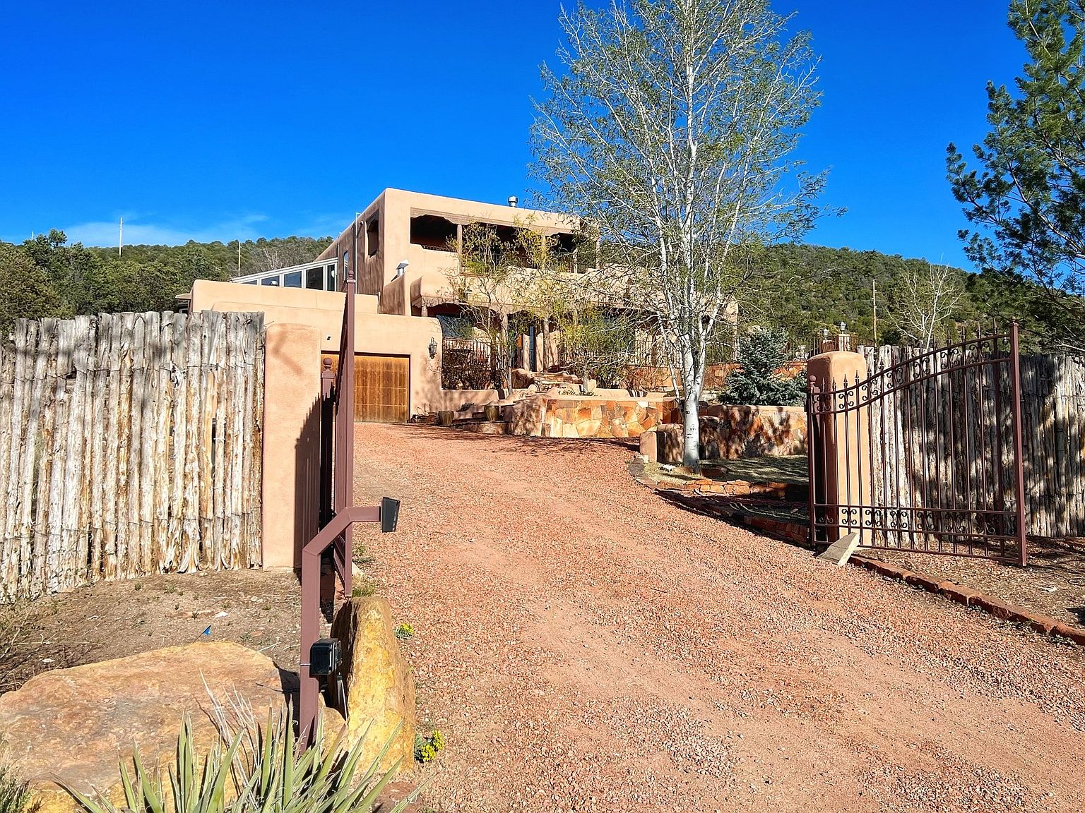 2037 Calle Lejano, Santa Fe, NM 87501 MLS 202337911 Zillow