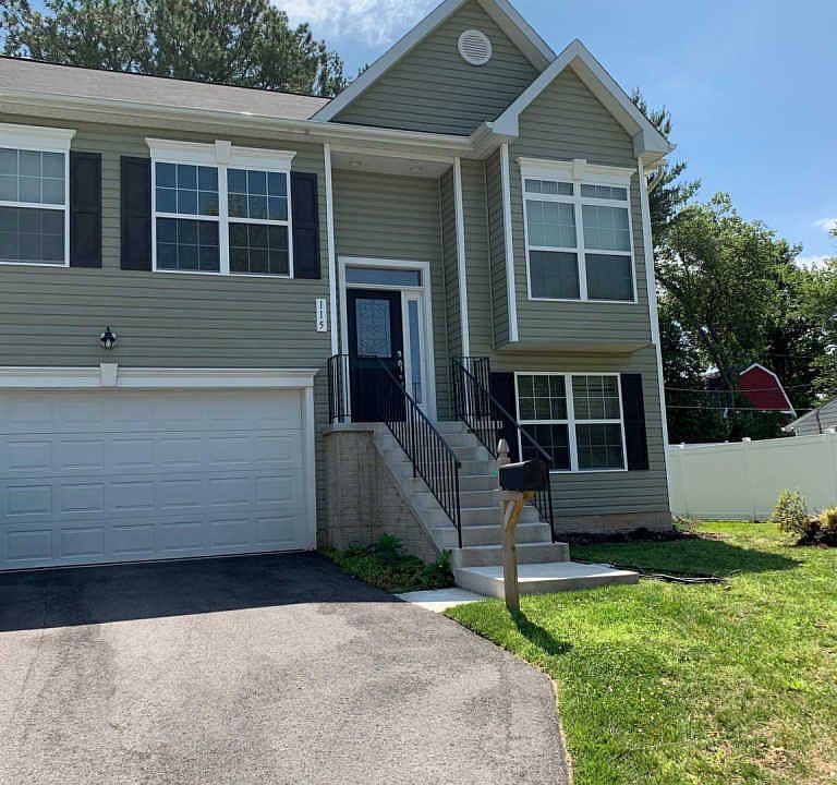 1st image of 115 N Meadow Dr