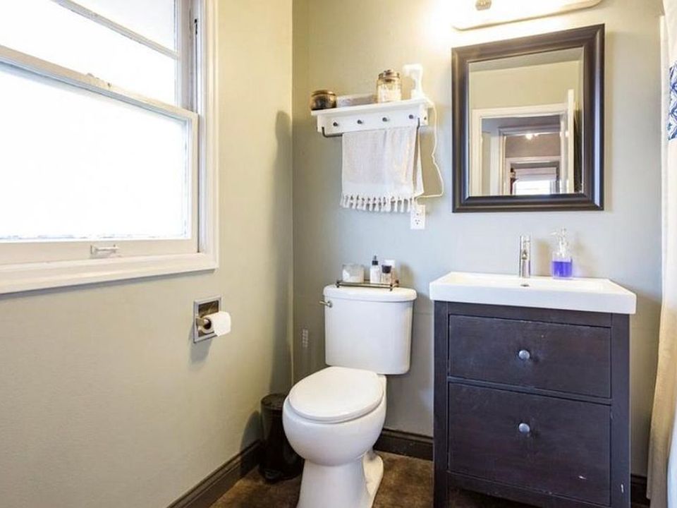 1st image of 1205 NE Killingsworth St #1205