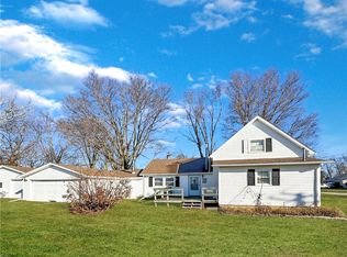 409 6th St, Hindsboro, IL 61930