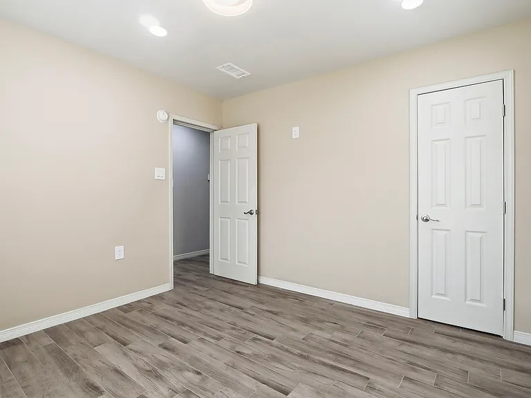 1310 E San Antonio Ave — Photo 17