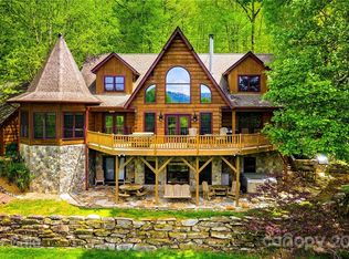 576 Sweetwater Dr, Canton, NC 28716