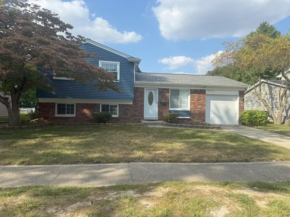 39214 Dillingham St, Westland, MI 48186