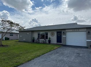 9208 NW 73rd St, Tamarac, FL 33321