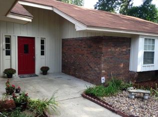 1003 Newitt Vick Dr, Vicksburg, MS 39183
