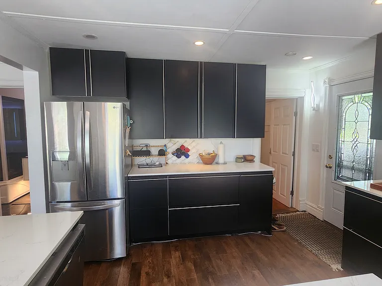 18 Russell St #1 — Photo 1