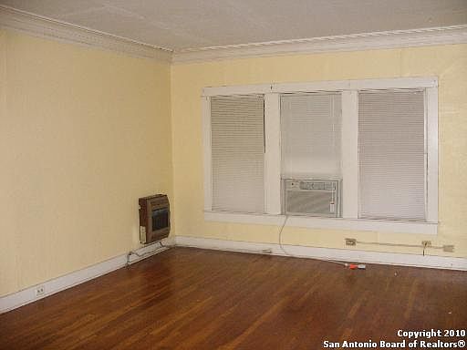 4th image of 251 NATALEN ST