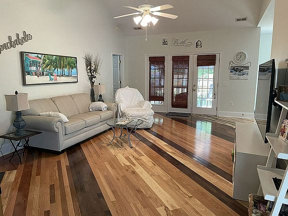 Zillow takes to agent
Tx me