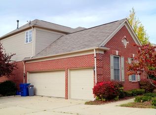 5234 Creekmonte Dr, Rochester, MI 48306