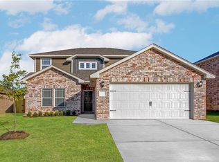 1700 Amaranth Ln, El Reno, OK 73036