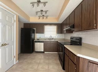 3832 Highgate Dr, Valrico, FL 33594