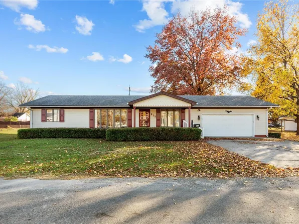 912 W Pine St, Jerseyville, IL 62052
