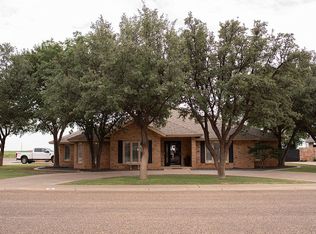 25 Crockett Cir, Levelland, TX 79336