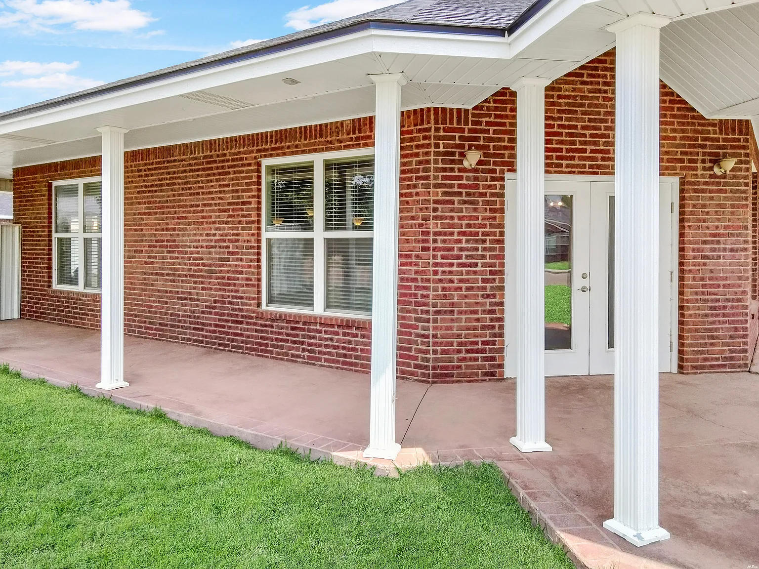 3 bed, 1813 sqft, $1,850 — Photo 3