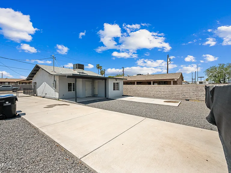 22 E Riverside St — Photo 20