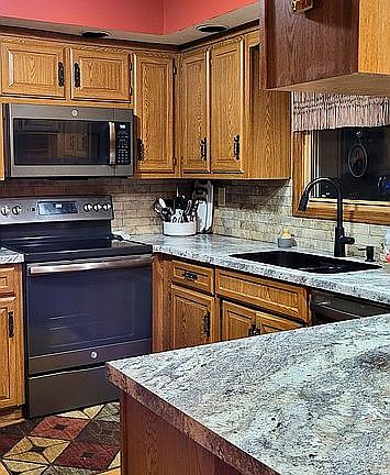 3rd image of 129 Westwood Dr