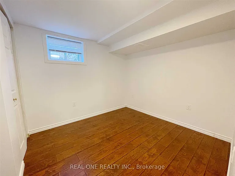 36 Victor Blvd #BASEMENT — Photo 13